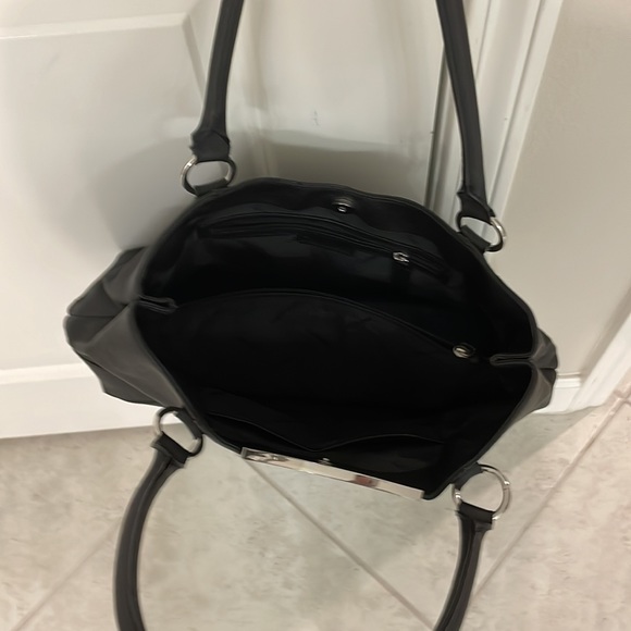 Black Calvin Klein Shoulder Bag with Blue Wallet - Picture 11 of 12